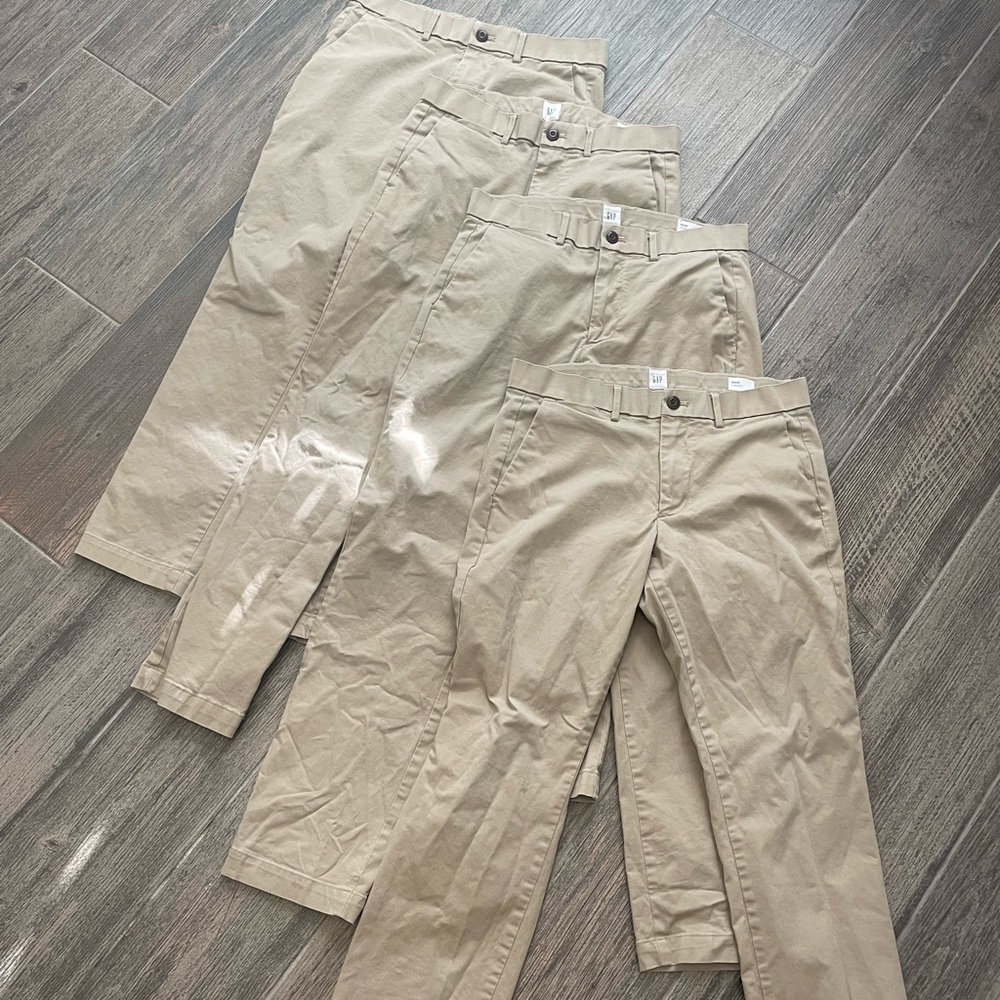 Gap khaki straight pants 30x30 (four pairs)